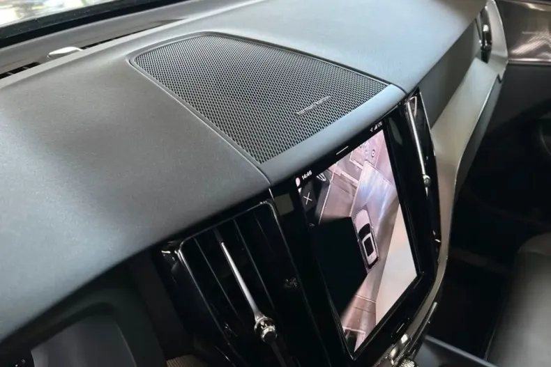 Volvo XC60 din 2025 cu 22.035 km - oferta VOL240249 - foto 23