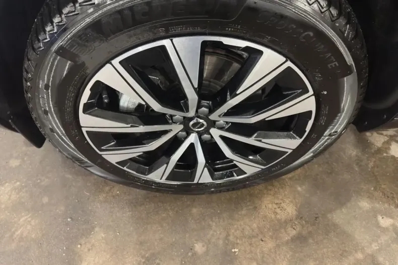 Volvo XC60 din 2025 cu 7.445 km - oferta VOL240250 - foto 17