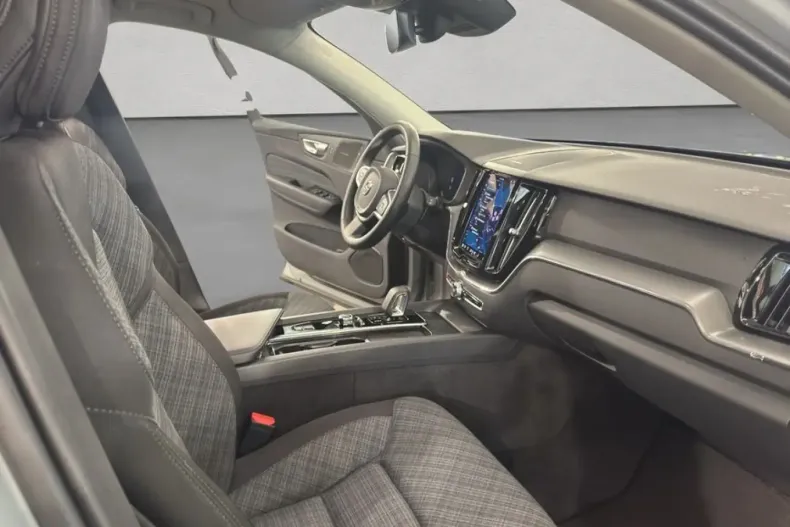 Volvo XC60 din 2024 cu 20.238 km - oferta VOL240251 - foto 16