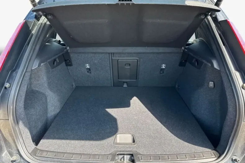 Volvo XC40 din 2023 cu 24.619 km - oferta VOL240254 - foto 8