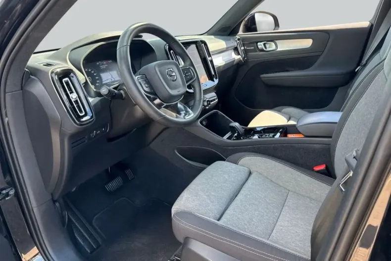 Volvo XC40 din 2023 cu 24.619 km - oferta VOL240254 - foto 10