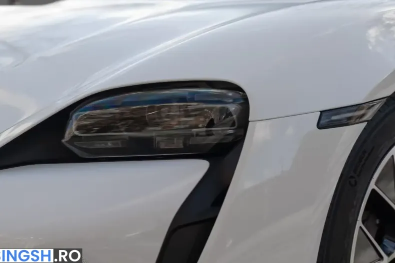 Porsche Taycan din 2023 cu 4.304 km - oferta POR240261 - foto 7