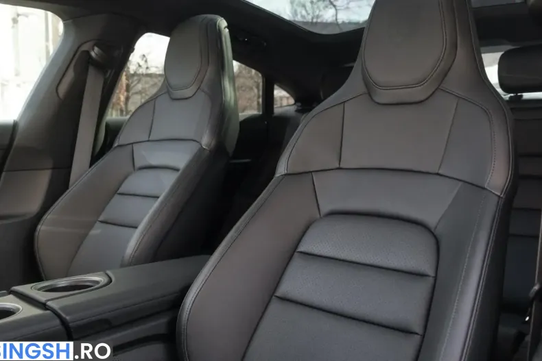 Porsche Taycan din 2023 cu 4.304 km - oferta POR240261 - foto 15
