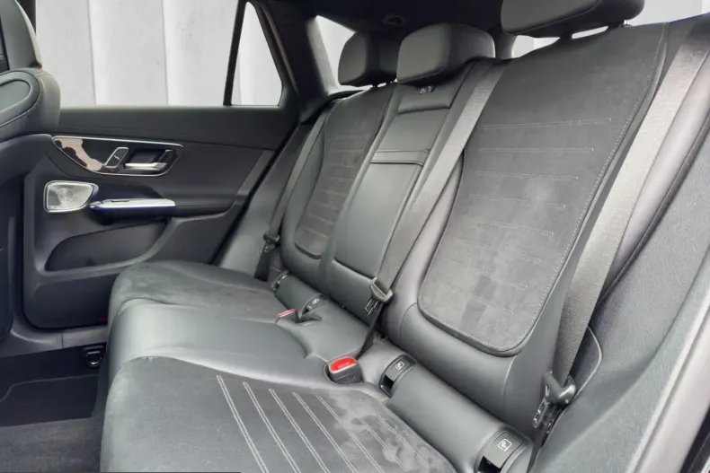 Mercedes-Benz GLC 300 (Clasa GLC) din 2025 cu 9.782 km - oferta MER240282 - foto 12