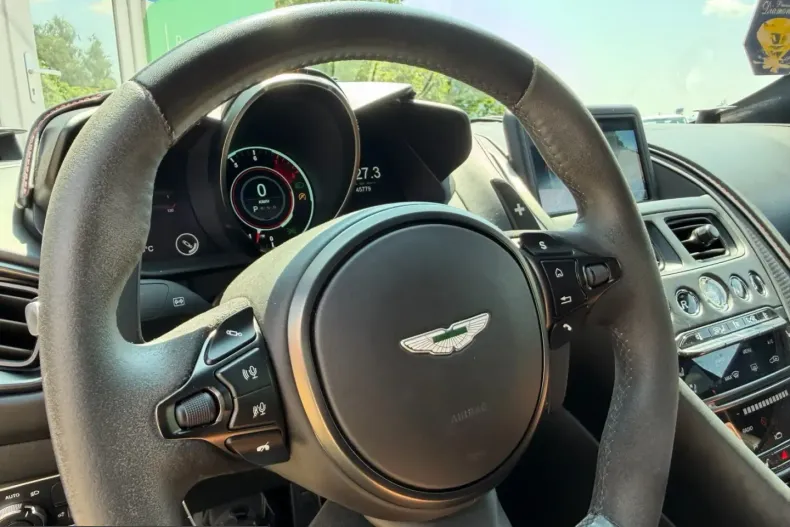 Aston Martin DBS din 2021 cu 45.757 km - oferta AST240292 - foto 10