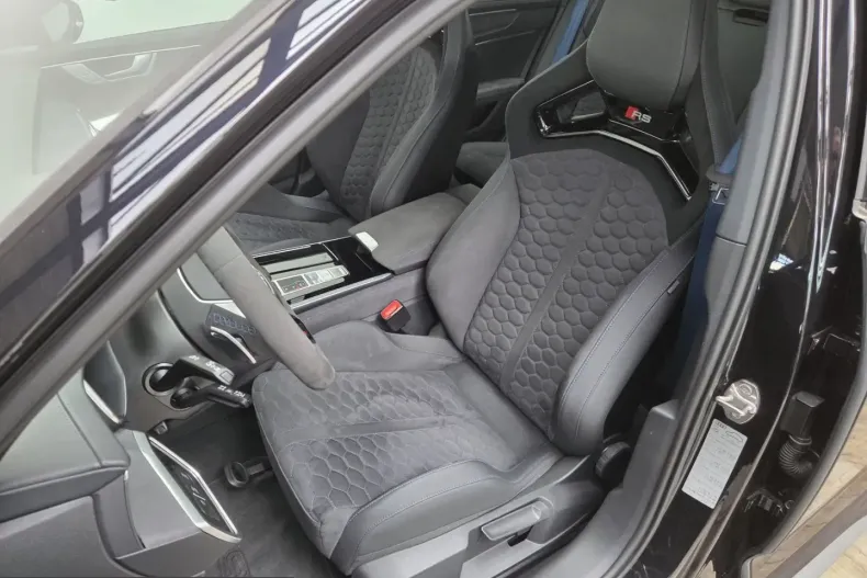 Audi RS6 din 2025 cu 8.190 km - oferta AUD240323 - foto 14