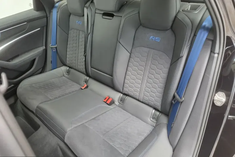 Audi RS6 din 2025 cu 8.190 km - oferta AUD240323 - foto 17