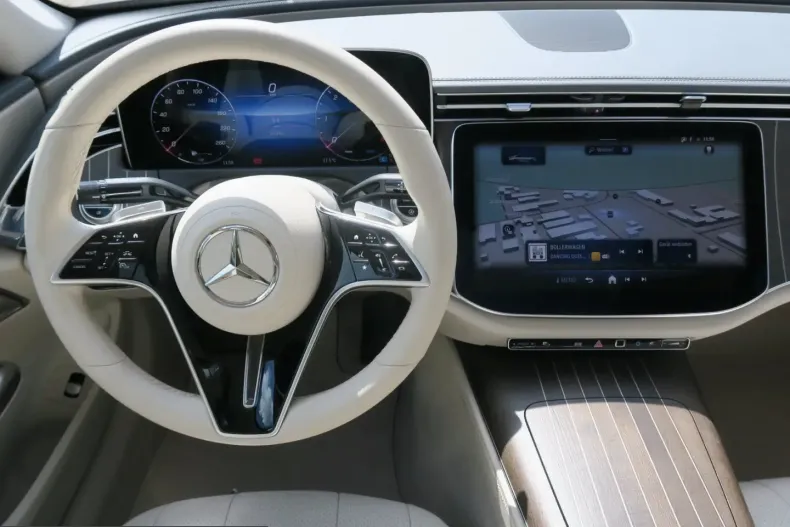 Mercedes-Benz E 220 (Clasa E) din 2025 cu 20.262 km - oferta MER240325 - foto 13