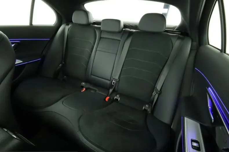 Mercedes-Benz E 450 (Clasa E) din 2025 cu 26.344 km - oferta MER240330 - foto 18
