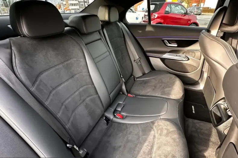 Mercedes-Benz E 450 (Clasa E) din 2025 cu 14.944 km - oferta MER240331 - foto 16