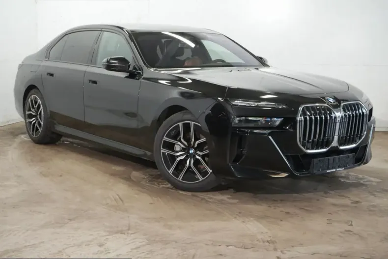 BMW 740 (Seria 7) din 2024 cu 32.005 km - oferta BMW240345 - foto 2