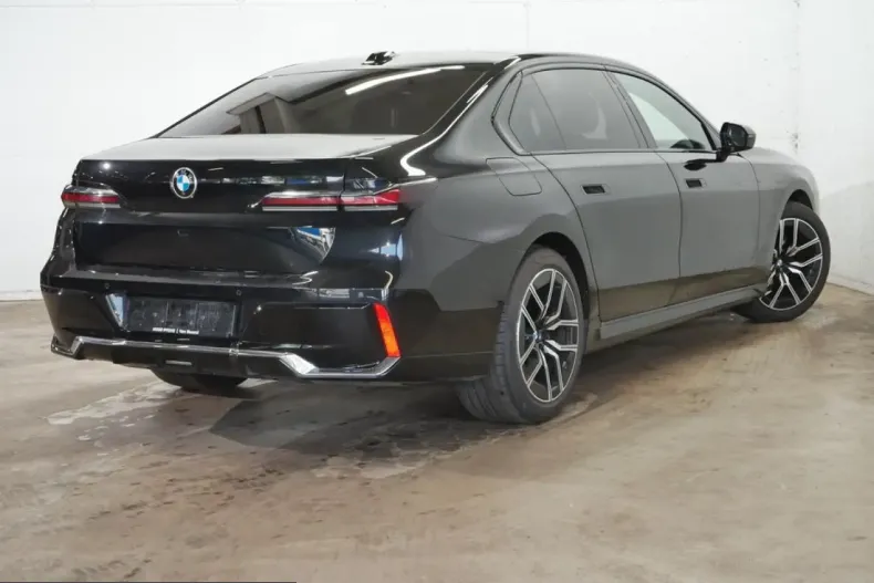 BMW 740 (Seria 7) din 2024 cu 32.005 km - oferta BMW240345 - foto 4