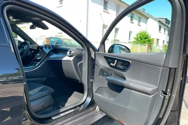 Mercedes-Benz GLC 200 (Clasa GLC) din 2025 cu 7.250 km - oferta MER240352 - foto 31