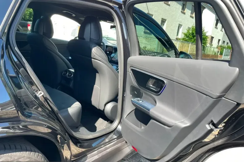 Mercedes-Benz GLC 200 (Clasa GLC) din 2025 cu 7.250 km - oferta MER240352 - foto 37