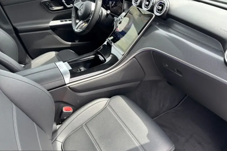 Mercedes-Benz GLC 200 (Clasa GLC) din 2025 cu 35.969 km - oferta MER240358 - foto 6