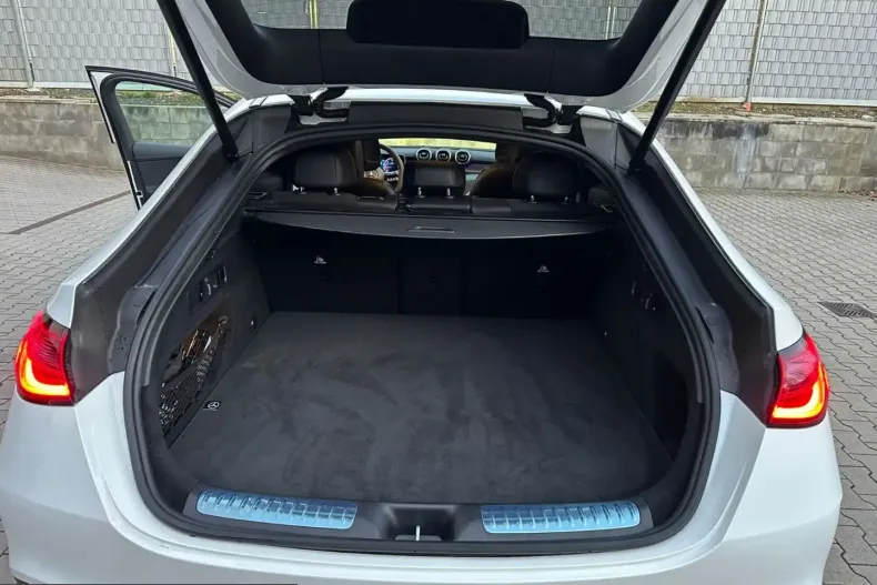 Mercedes-Benz GLC 220 (Clasa GLC) din 2025 cu 29.500 km - oferta MER240360 - foto 12