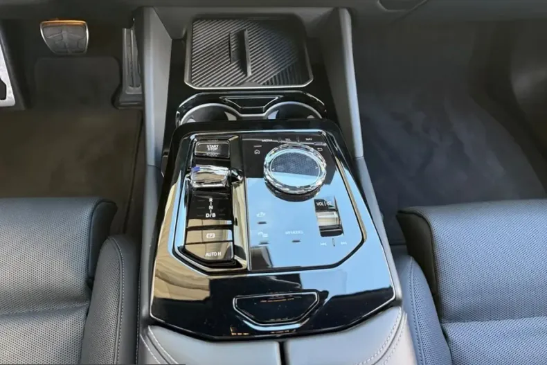 BMW i5 (Seria 5) din 2024 cu 63.000 km - oferta BMW240361 - foto 11