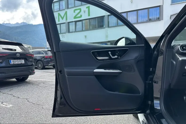 Mercedes-Benz GLC 220 (Clasa GLC) din 2025 cu 26.000 km - oferta MER240364 - foto 15