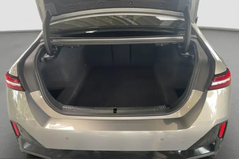 BMW 520 (Seria 5) din 2023 cu 50.018 km - oferta BMW240368 - foto 14