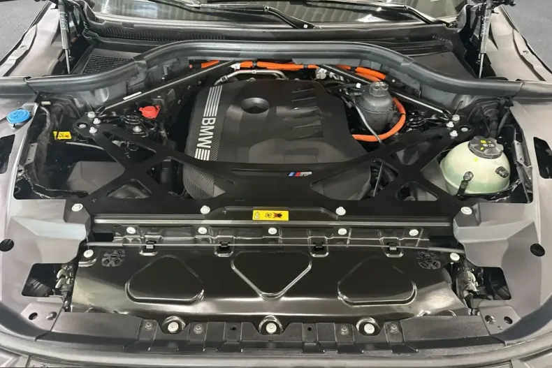 BMW XM (Seria X) din 2025 cu 8.007 km - oferta BMW240369 - foto 14