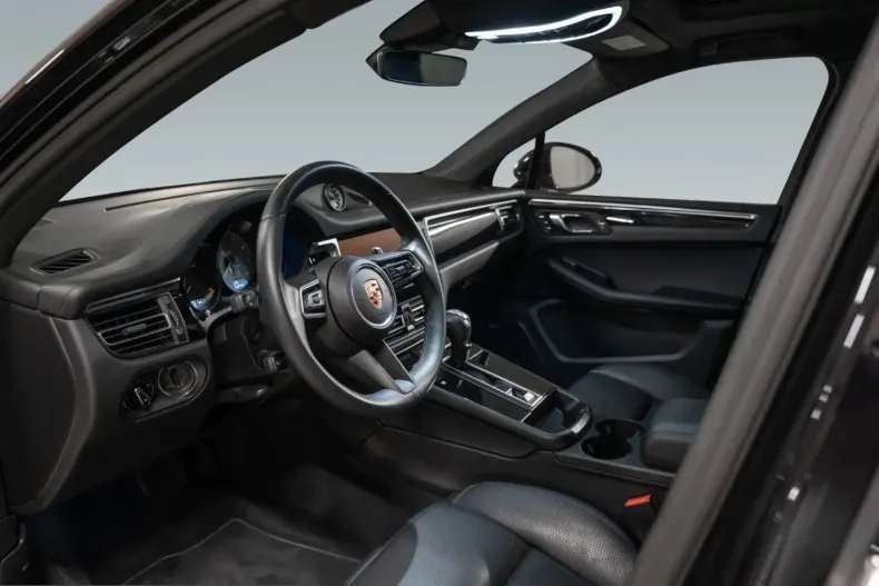 Porsche Macan din 2024 cu 18.100 km - oferta POR240375 - foto 4