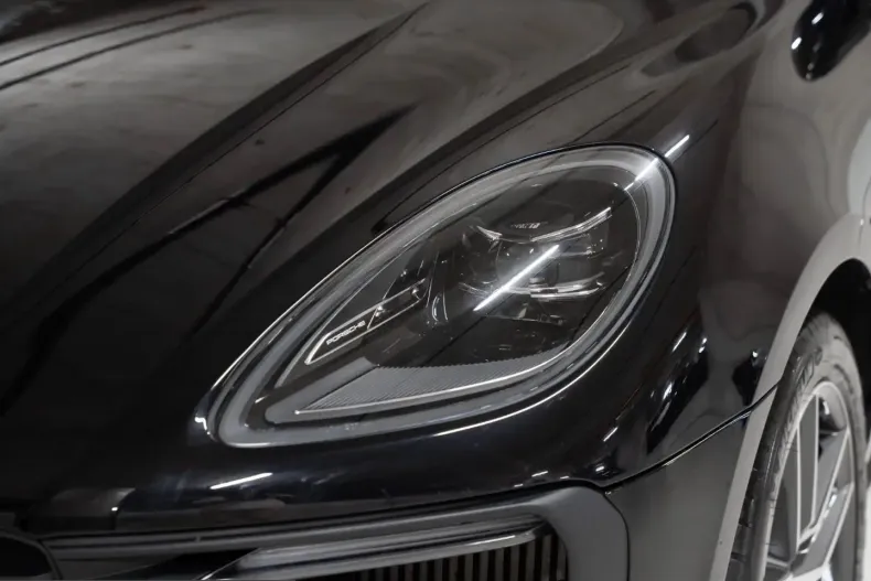 Porsche Macan din 2024 cu 18.100 km - oferta POR240375 - foto 14