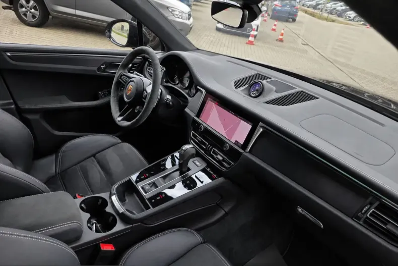 Porsche Macan din 2023 cu 12.000 km - oferta POR240376 - foto 17