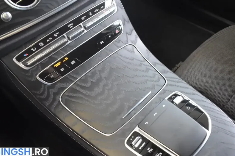 Mercedes-Benz E 220 (Clasa E) din 2021 cu 63.118 km - oferta MER240391 - foto 14