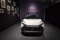 Toyota C-HR din 2025 cu 5.530 km - oferta TOY240394 - foto 2
