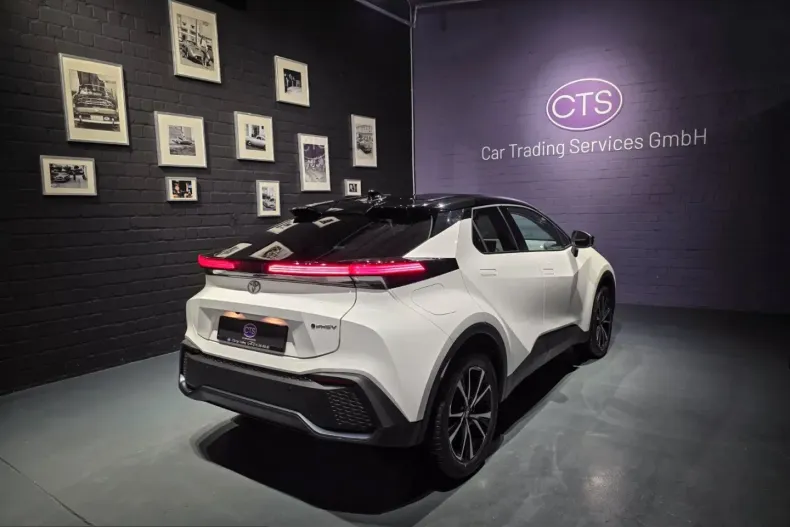 Toyota C-HR din 2025 cu 5.530 km - oferta TOY240394 - foto 6
