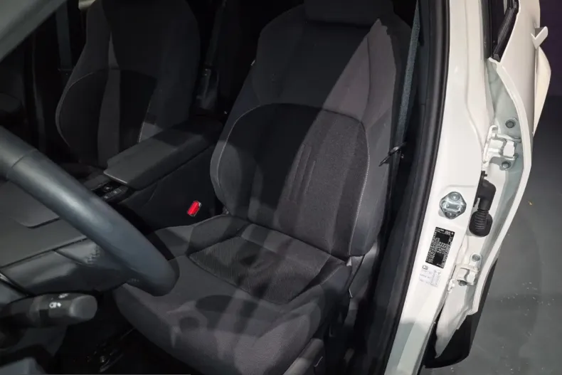 Toyota C-HR din 2025 cu 5.530 km - oferta TOY240394 - foto 22