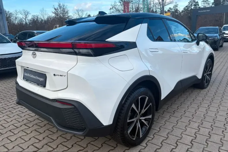 Toyota C-HR din 2025 cu 10.250 km - oferta TOY240398 - foto 4