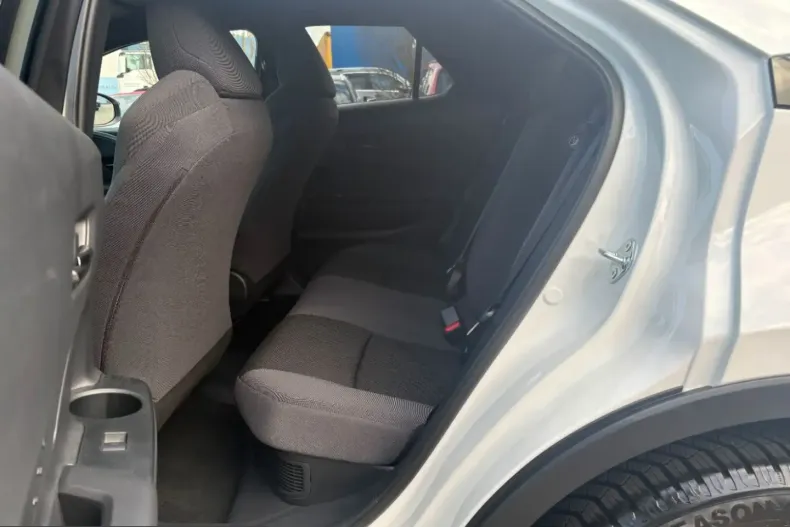 Toyota C-HR din 2025 cu 10.250 km - oferta TOY240398 - foto 7
