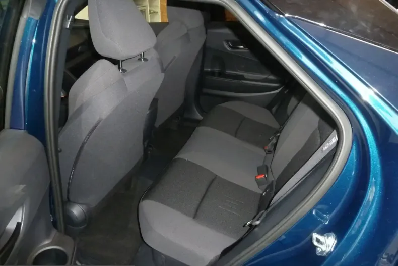 Toyota C-HR din 2025 cu 9.500 km - oferta TOY240401 - foto 9