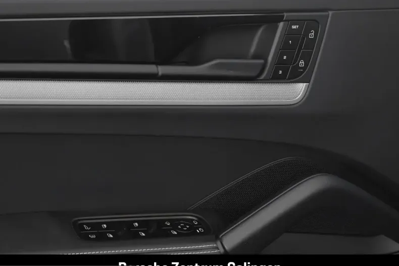 Porsche Cayenne din 2024 cu 77.920 km - oferta POR240416 - foto 13