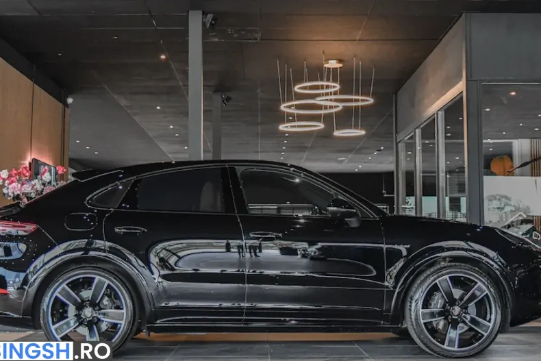 Porsche Cayenne din 2023 cu 41.688 km - oferta POR240444 - foto 9