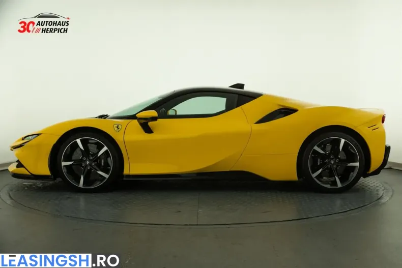 Ferrari SF90 din 2021 cu 2.425 km - oferta FER240448 - foto 2