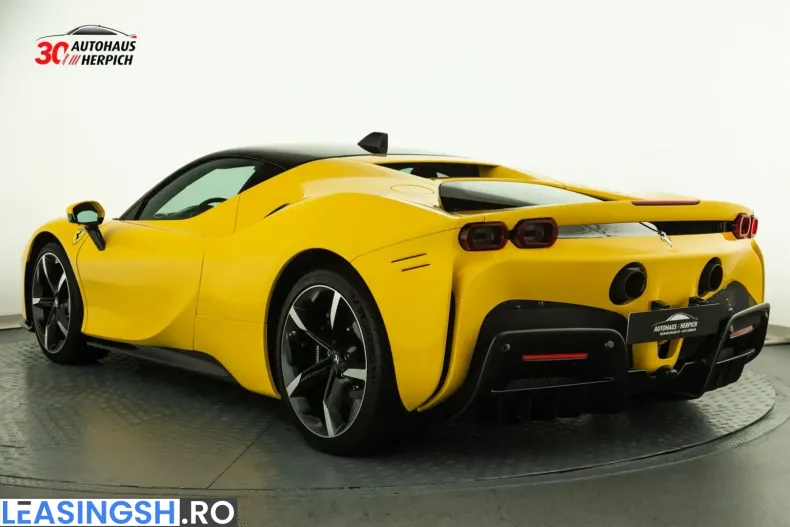 Ferrari SF90 din 2021 cu 2.425 km - oferta FER240448 - foto 3
