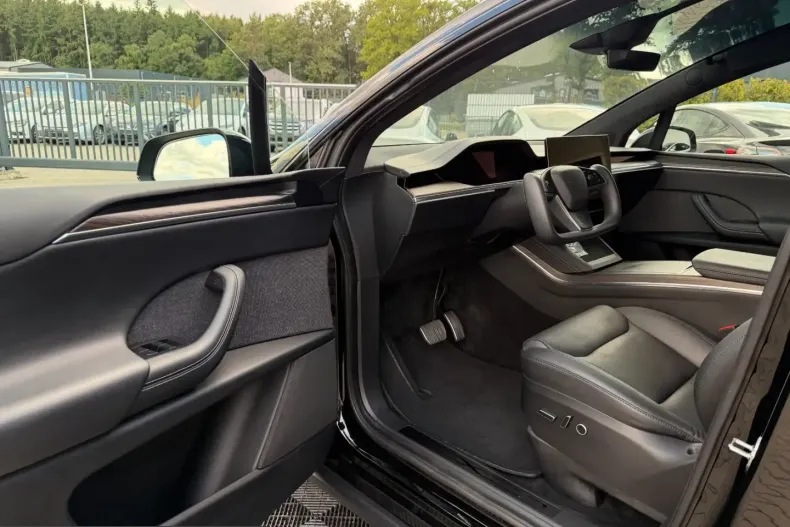 Tesla Model X din 2023 cu 7.650 km - oferta TES240478 - foto 16
