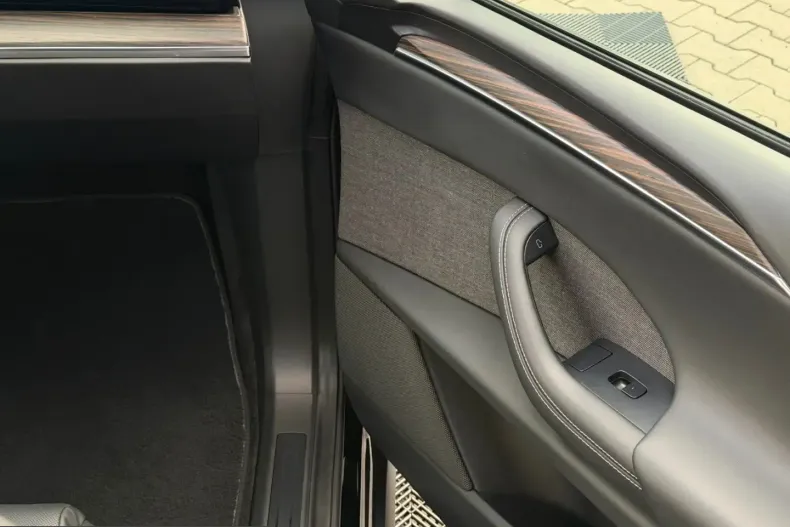 Tesla Model X din 2023 cu 7.650 km - oferta TES240478 - foto 24