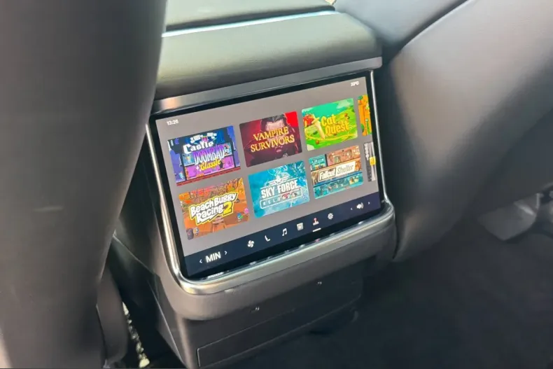 Tesla Model X din 2023 cu 45.499 km - oferta TES240481 - foto 29