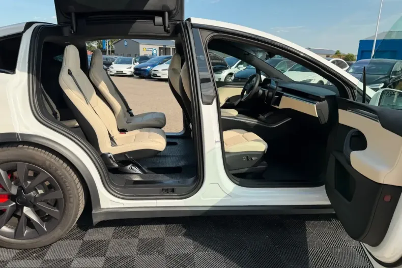 Tesla Model X din 2023 cu 42.055 km - oferta TES240482 - foto 26