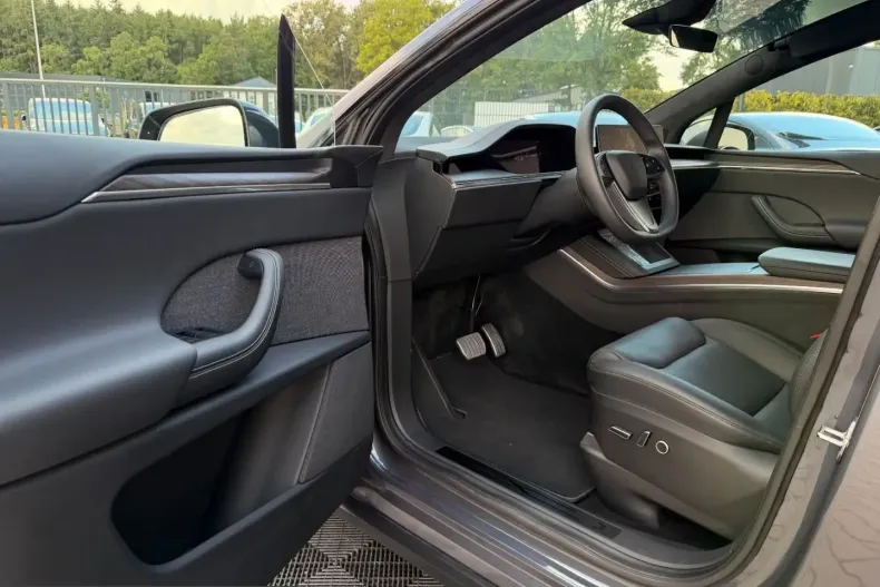 Tesla Model X din 2023 cu 14.999 km - oferta TES240484 - foto 19