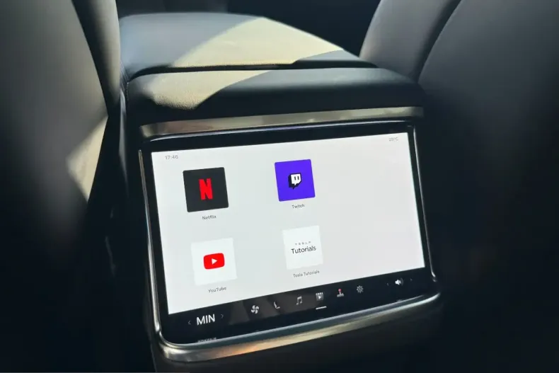Tesla Model S din 2023 cu 35.000 km - oferta TES240487 - foto 24