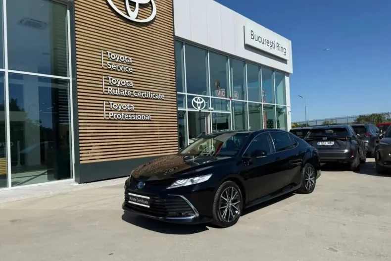 Toyota Camry din 2023 cu 48.805 km - oferta TOY240491 - foto 1