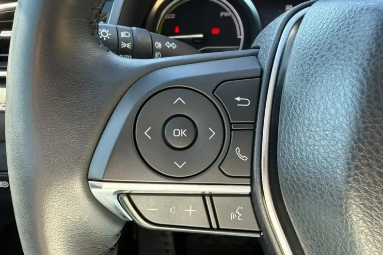 Toyota Camry din 2023 cu 48.805 km - oferta TOY240491 - foto 13