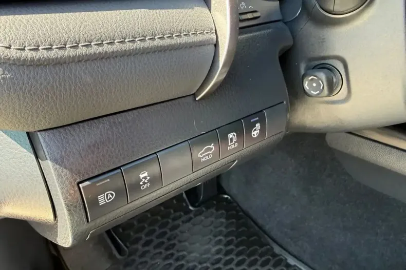 Toyota Camry din 2023 cu 48.805 km - oferta TOY240491 - foto 15