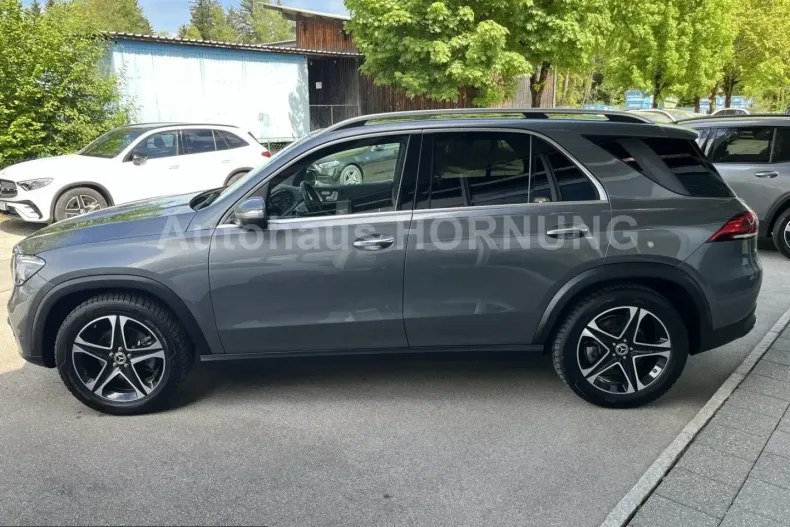 Mercedes-Benz GLE 400 (Clasa GLE) din 2023 cu 43.360 km - oferta MER240504 - foto 3