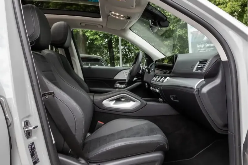 Mercedes-Benz GLE 400 (Clasa GLE) din 2025 cu 12.979 km - oferta MER240505 - foto 9