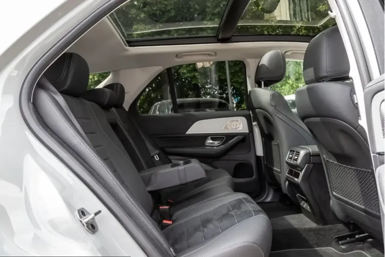 Mercedes-Benz GLE 400 (Clasa GLE) din 2025 cu 12.979 km - oferta MER240505 - foto 10